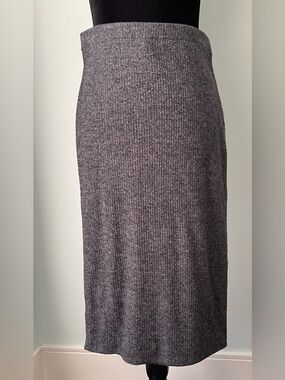 Gray Ribbed Knit Midi Skirt